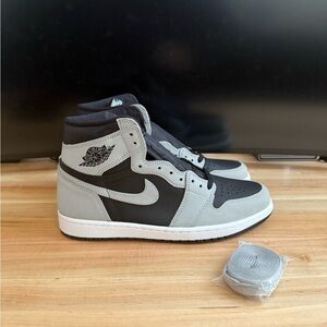 Jordan 1 High Shadow 2.0
Size 10.5M
New/Deadstock
NO BOX INCLUDED